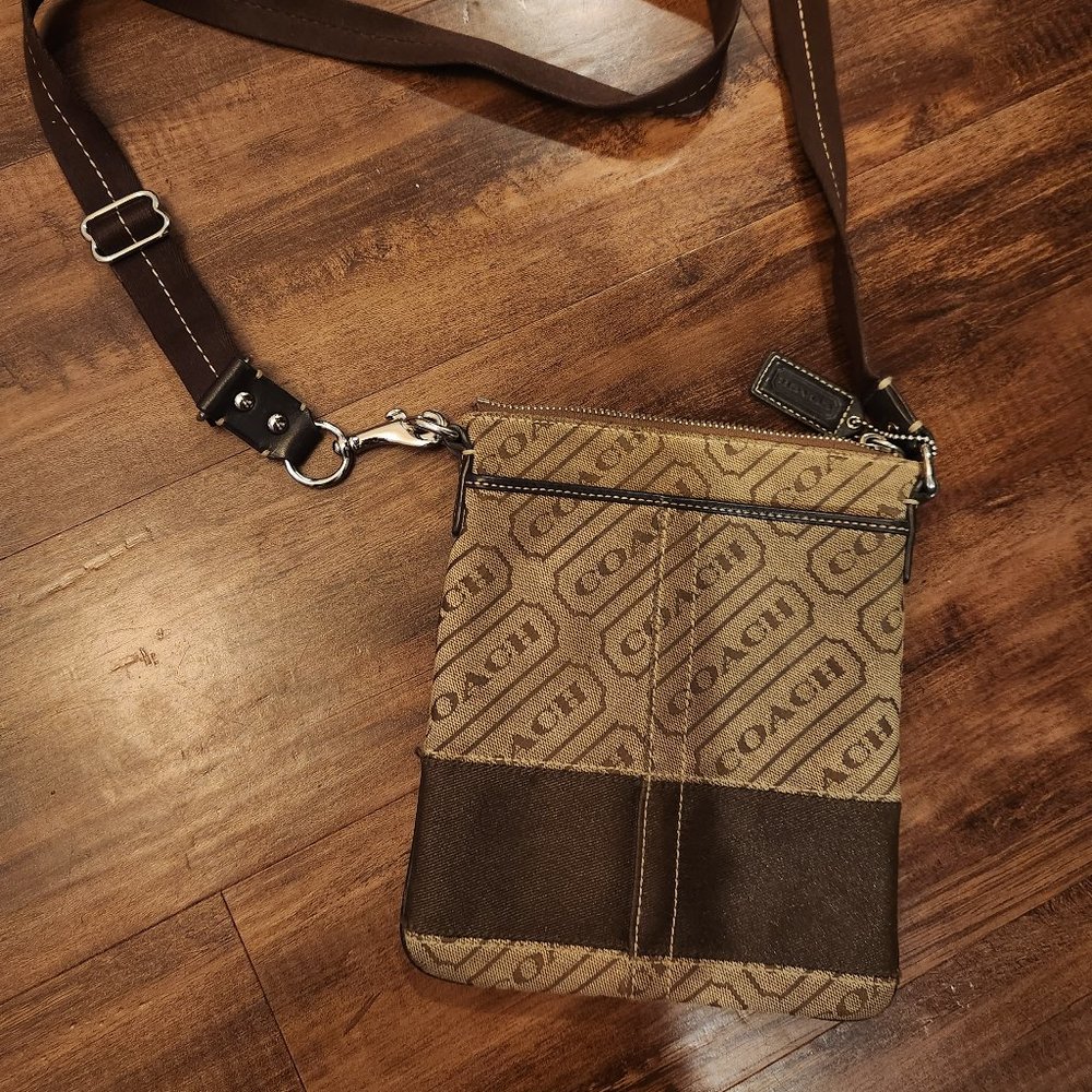 Coach shoulder bag